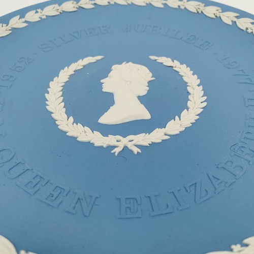 Wedgwood Blue Jasperware Silver Jubilee Plate 1977 - 第 5/12 張圖片