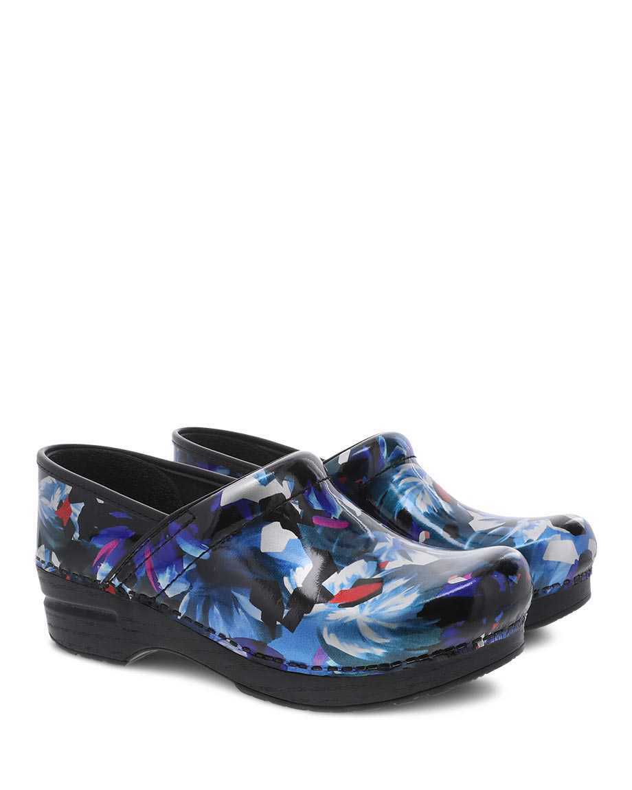 dansko skull clogs