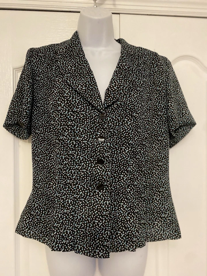 Blusa De Colección Danny & Nicole Patrón Negro Manga Corta Abotonada Almohadillas para el Hombro 12 Foto 4 de 4