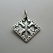 Sterling Silver RING OF TULIPS Charm for Bracelet QUILT BLOCK Pendant PATTERN