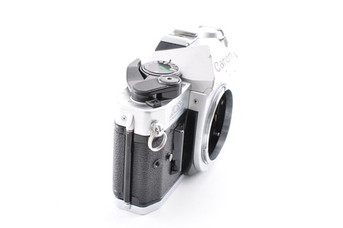 Canon AE-1 Program / Lens New FD 35-70mm f/3.5-4.5 Excellent+++ SLR Y0683 - Picture 3 of 22