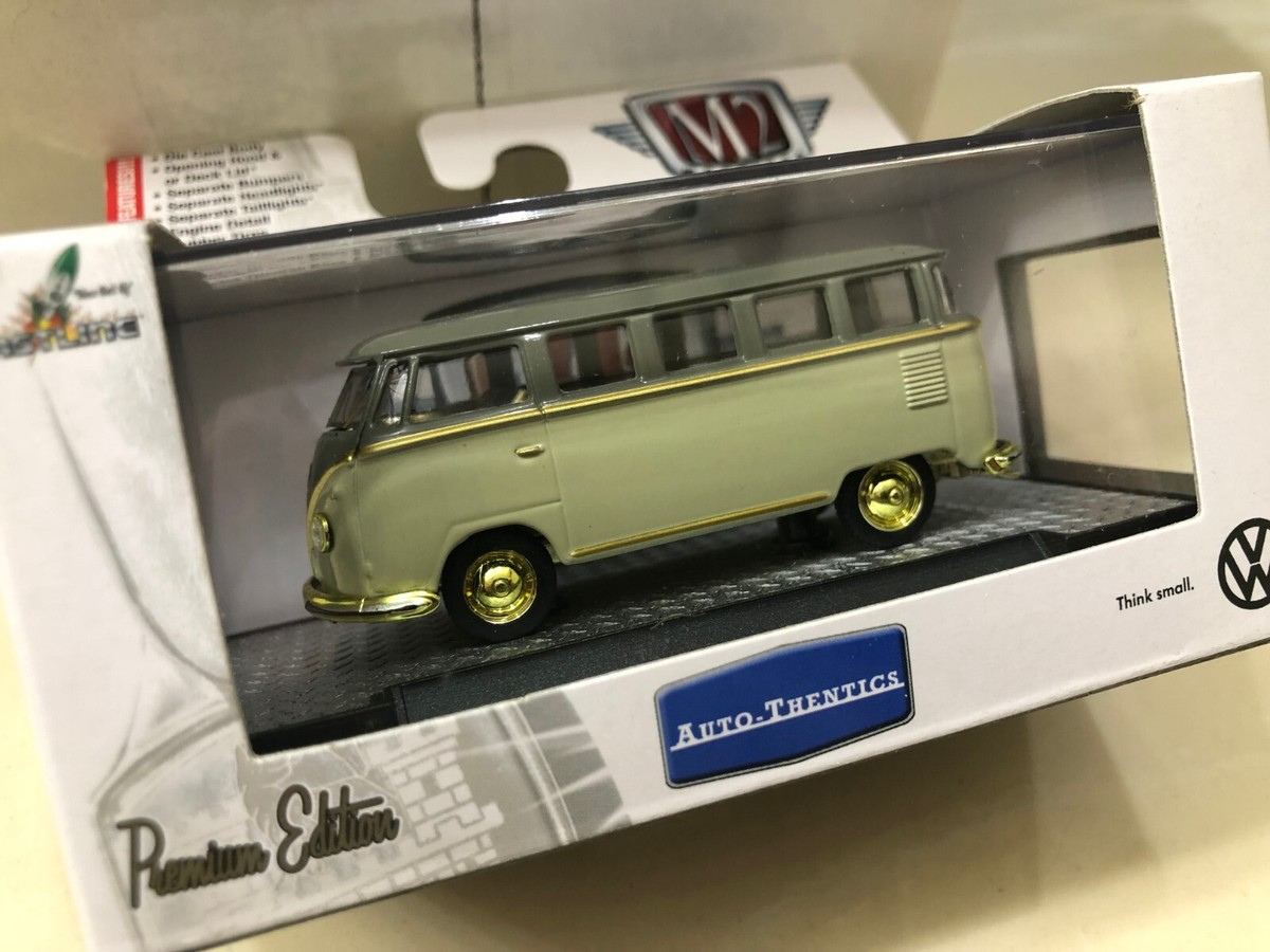 M2 MACHINES CHASE 1/64 SCALE 1958 VW MICROBUS 15 WINDOW USA