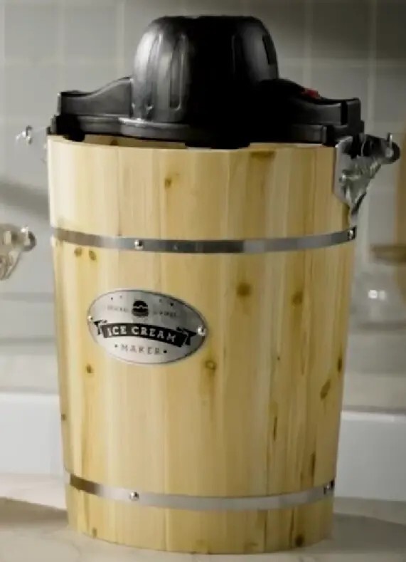 Old Fashioned Farmhouse Ice Cream Maker Electric & Hand Crank Churning