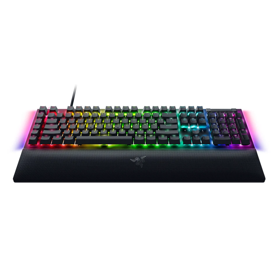 Razer BlackWidow V4 Mechanical Gaming Keyboard (Green Switch) - Image 2 of 4