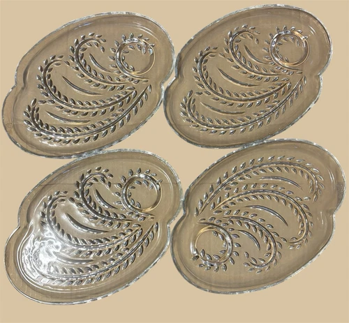 SET OF 4 VINTAGE FEDERAL GLASS HOMESTEAD WHEAT PATTERN SNACK PLATES ONLY
