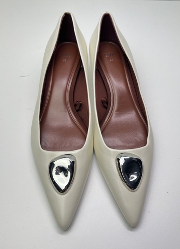 Zara Metal Detail White Leather Kitten Heel Pointed Toe Shoes Size 7.5 - Picture 2 of 11