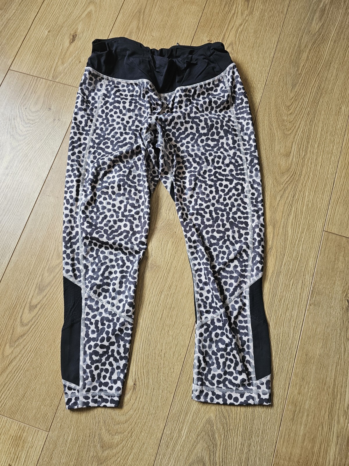 Lululemon Leggings Capri Cropped Leopard Animal Print Black Size US 8 UK 12 Gym image 3