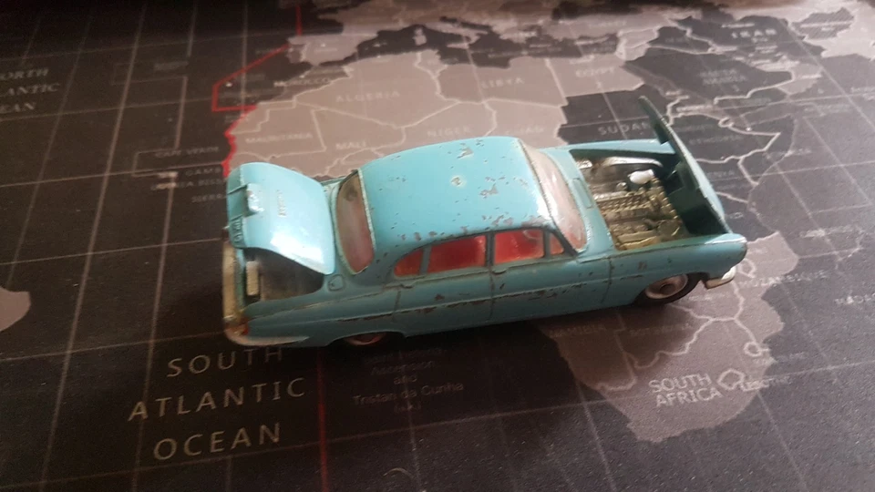 jaguar Mark 10 saloon corgi toys - Photo 3/4