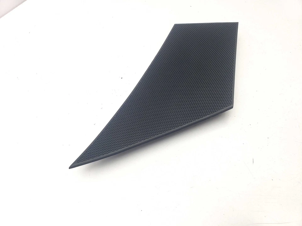 AUDI A3 8Y RIGHT FRONT DOOR LOUD SPEAKER COVER TRIM 8Y0035424A 2023 - Image 4 of 4