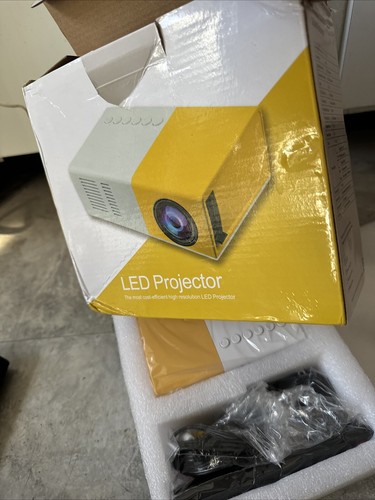 LED Mini Portable Projector 1080P Yellow/White - Picture 6 of 7