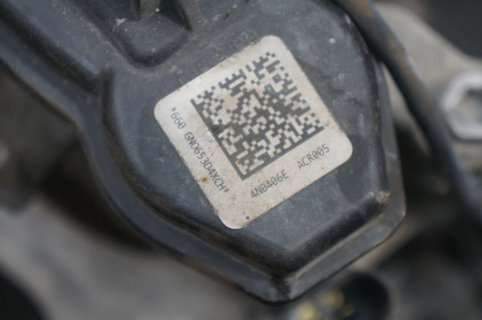 Pinza de freno trasera derecha con aparcamiento electrónico 4N0615404 Audi A8l Quattro 19-24 Foto 2 de 4