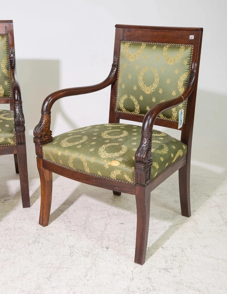 JUEGO FRANCÉS DE CUATRO SILLONES DE CAOBA Foto 2 de 4