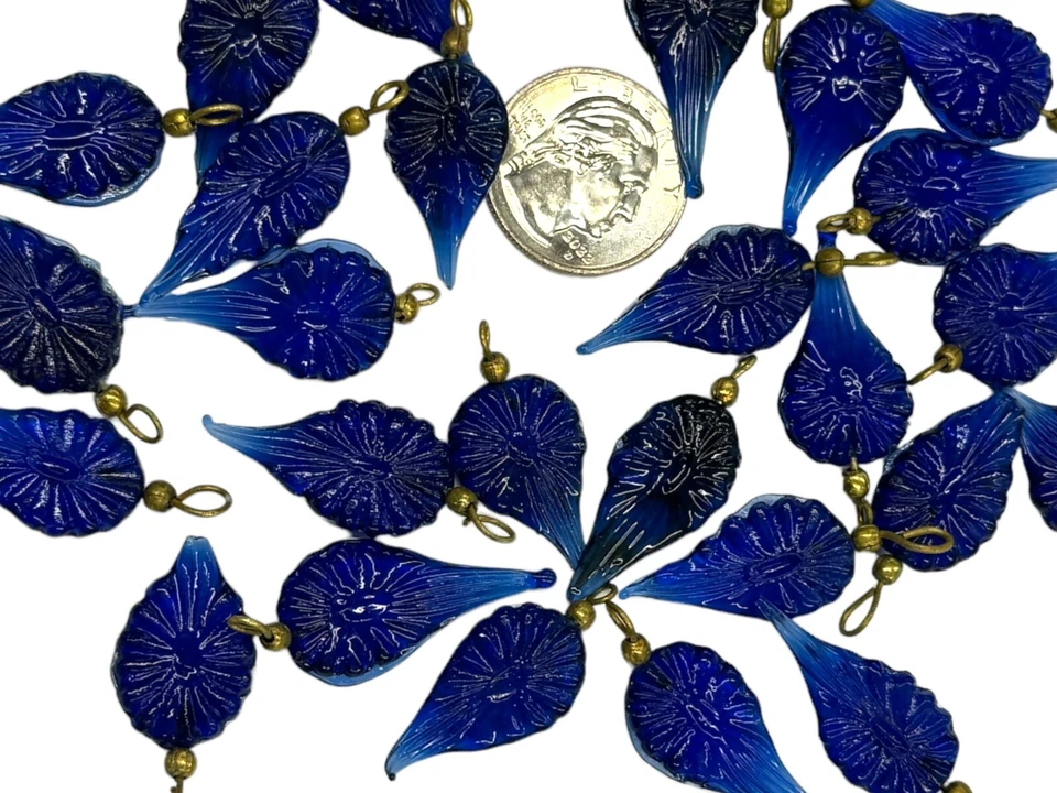 30 Vintage India Glass Cobalt Blue Leaf Pendants Beads Charms w/Brass Loop - Image 4 of 4