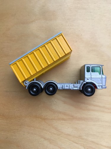 MATCHBOX NO.47 C VINTAGE DAF TIPPER CONTAINER TRUCK IN BOX - Picture 2 of 9
