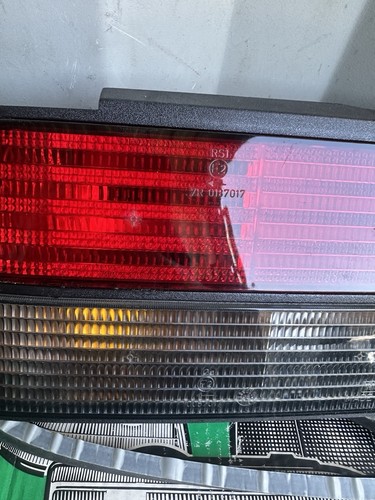 Peugeot 405 1988-92 Left Hand Near Passenger Side Rear Light Lamp Unit Lucas - Picture 4 of 13