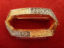 Broche Vintage SPHINX "Comme une Boucle de Ceinture" – Bijou Doré Cristal