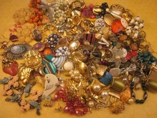 VTG 2 MOD Single Earring Craft Lot-Over 1 Pound-Clip-On & Pierced & Misc. Pieces