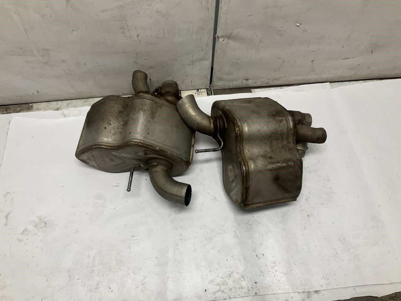 17-22 Maserati Levante 3.0L Exhaust Muffler Rear Left Right Section Pair Q