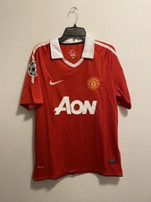 Ultimate Manchester United Collector and Super Fan Gift Guide  46
