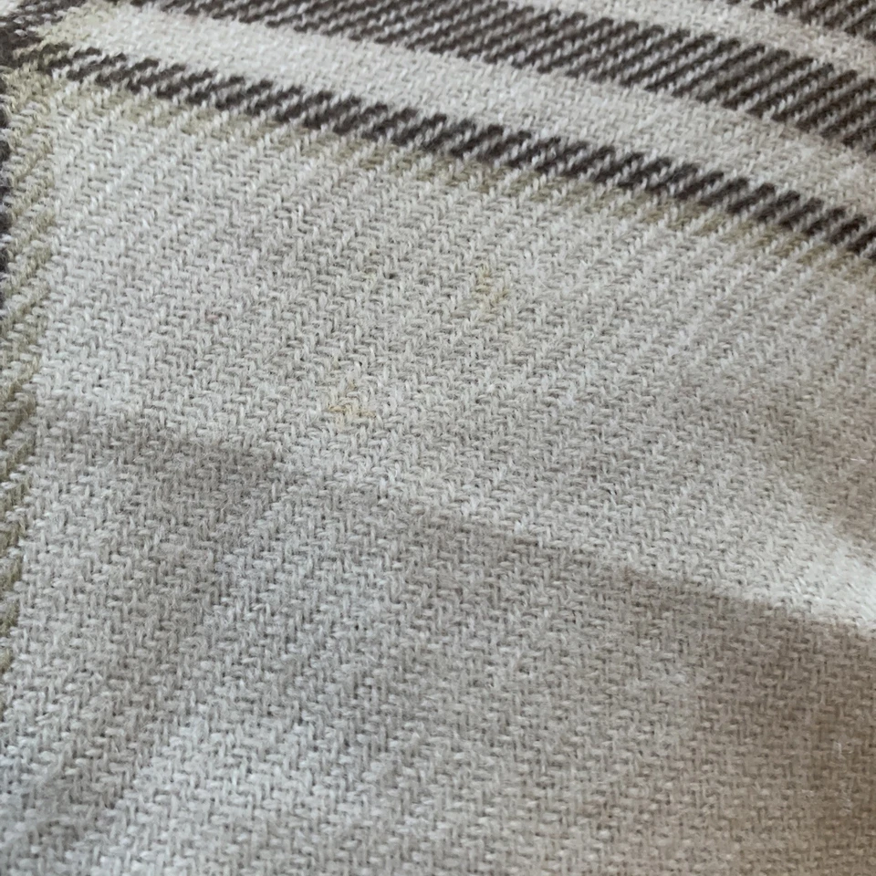 Pottery Barn 格纹格子条纹轻便毯米色白色 50 x 60 — 第 4/4 张图片