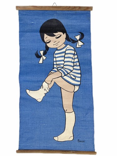 Sassi Big Eye Girl Vtg Jute Cloth Banner Retro Wall Decor Blue 19”x 10”