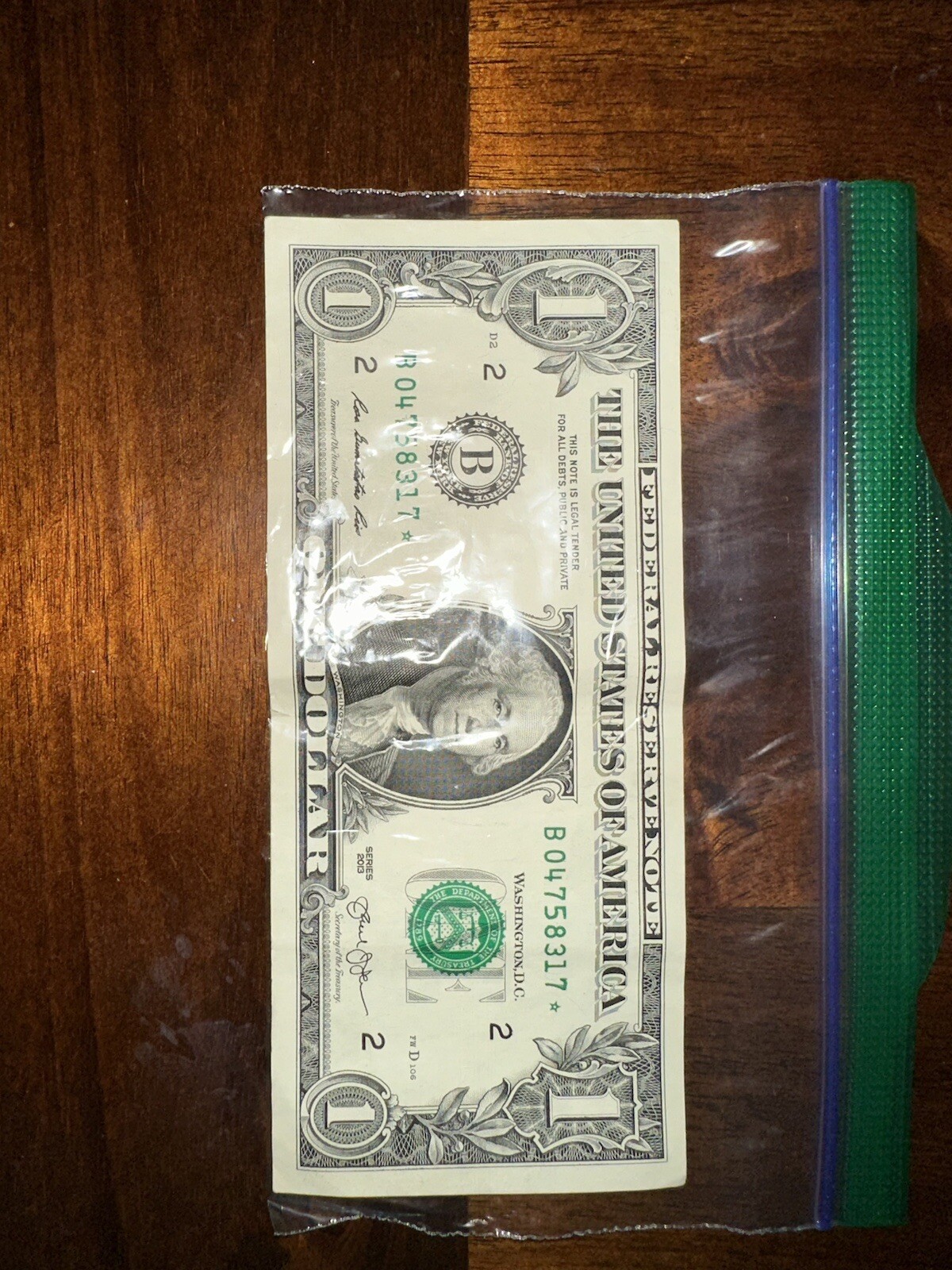 [Letter3 5] One Dollar Bill With Star - nvzqcp2