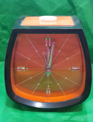 WECKER VINTAGE RHYTHM JAPAN MODELL 51133
