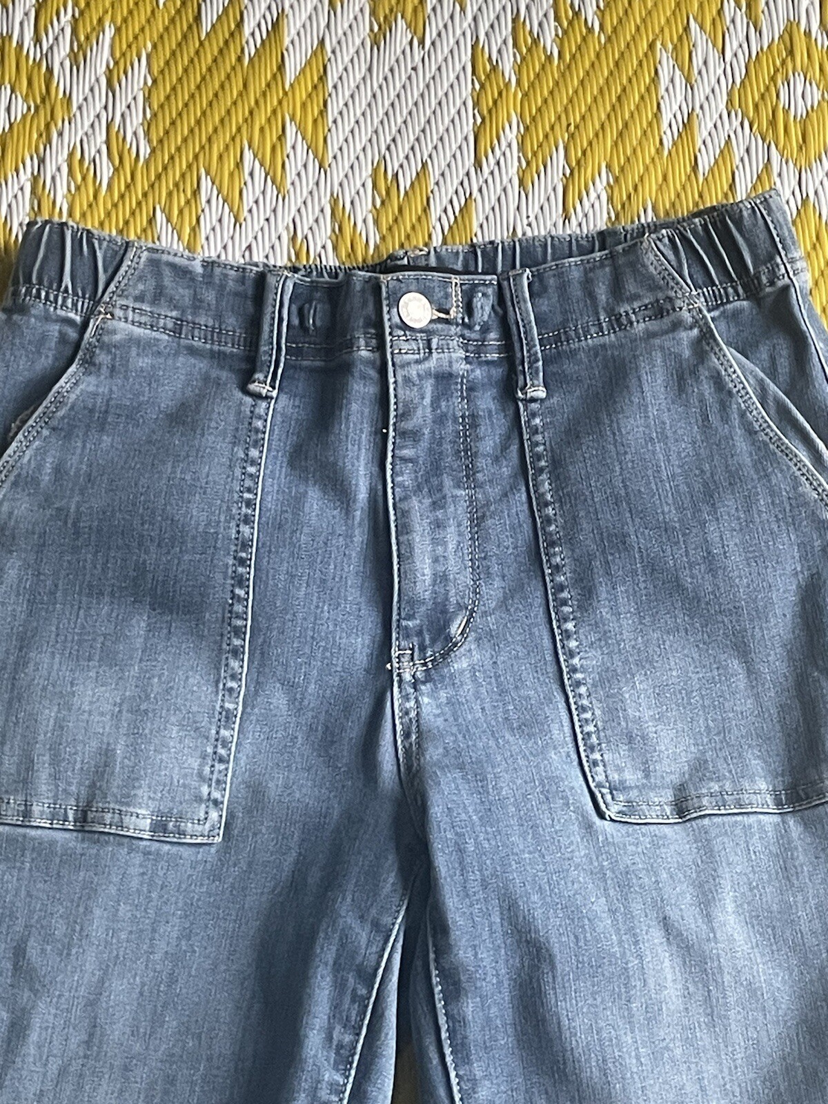 Picture 9 of 24