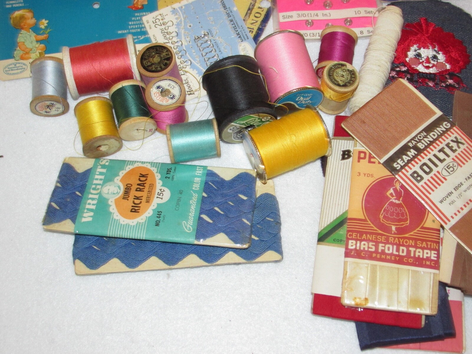 Vintage Sewing AccessoriesThreadBinding TapeElasticButtonsZippers