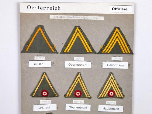 Austria, collezione distintivi a tema distintivo di grado, tutto aperto su scatola - Foto 2 di 4