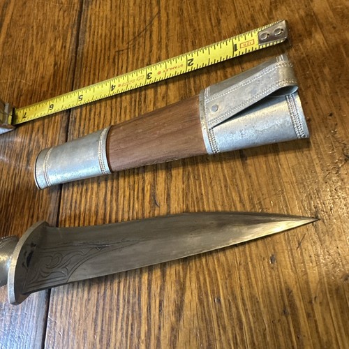 Vintage Kris Dagger wood handle and sheath - Picture 11 of 24
