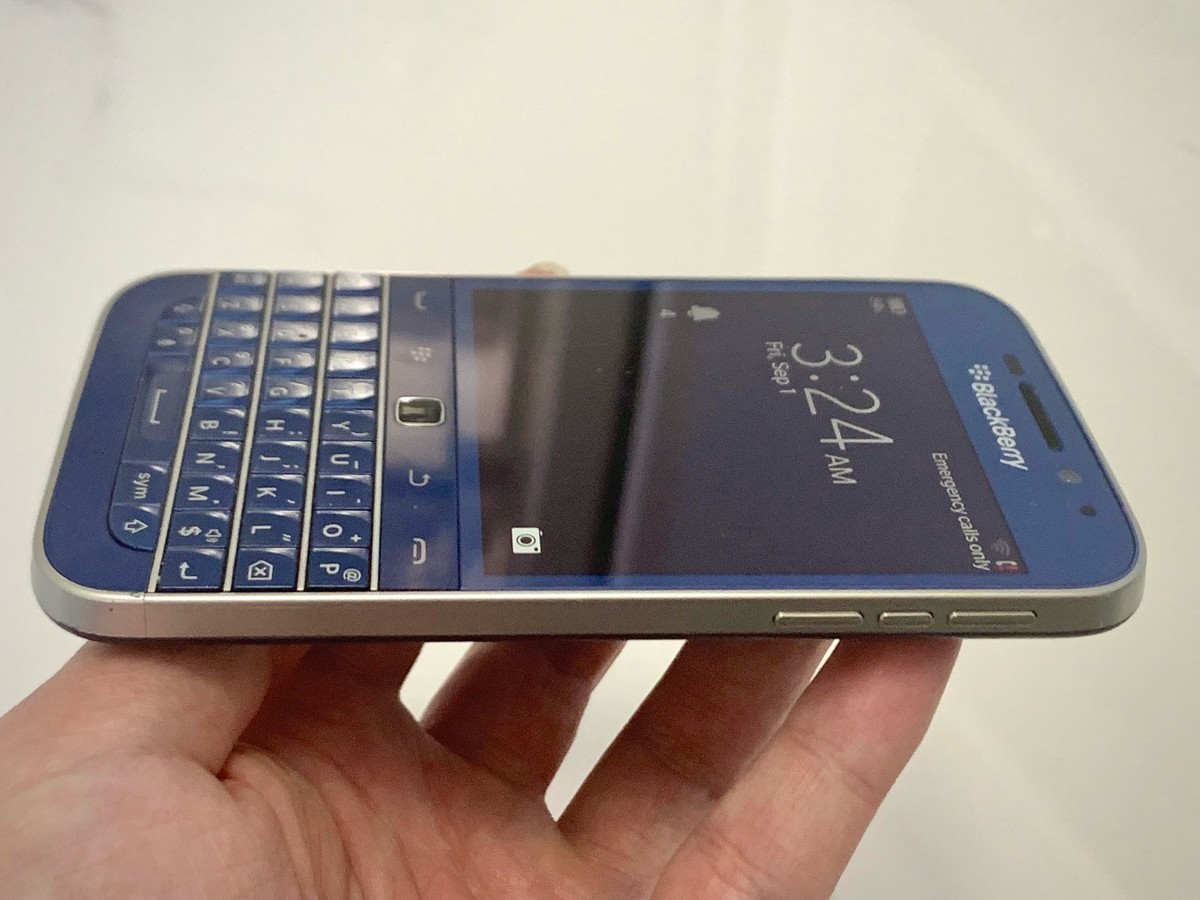 BLACKBERRY CLASSIC Q20 (UNLOCKED)+ BLUE - Limited Edition !! | eBay