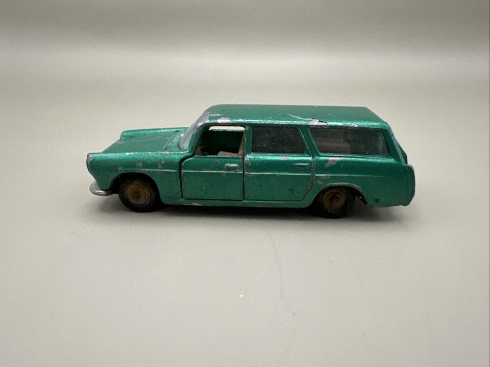 JOUET ANCIEN MAJORETTE PEUGEOT 404 Manque L’antenne.. - Photo 2/4