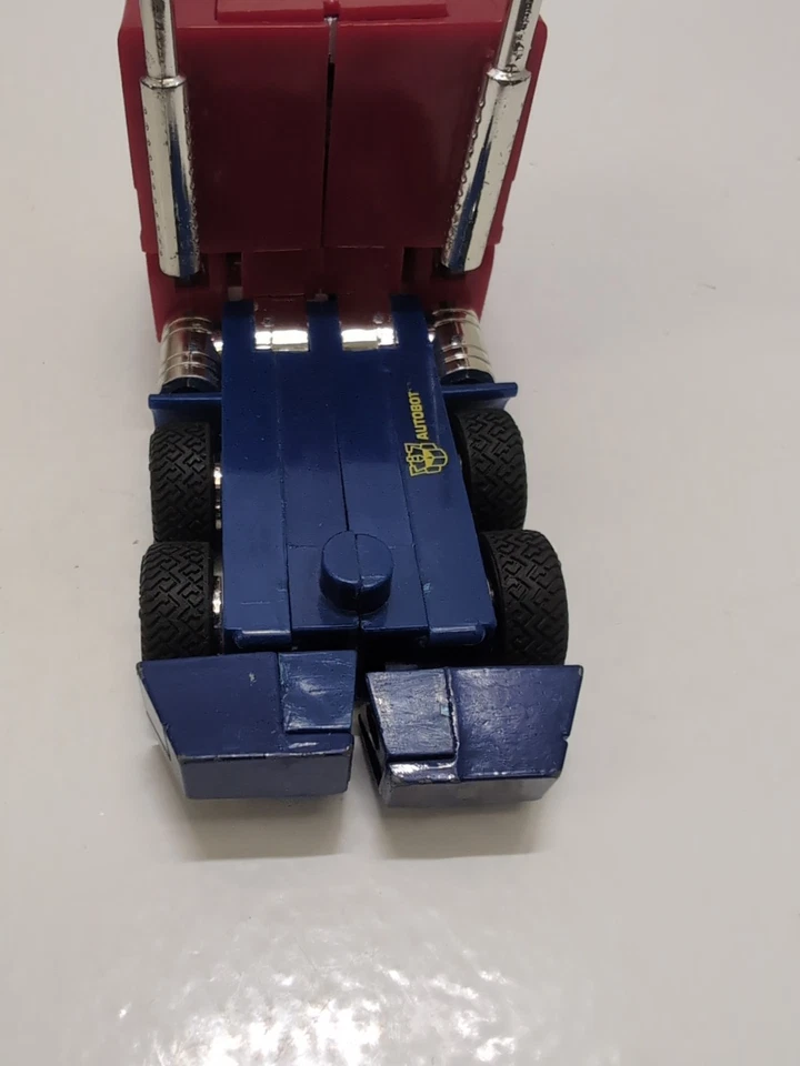 Transformers G2 Optimus Prime Loose - Immagine 4 di 4