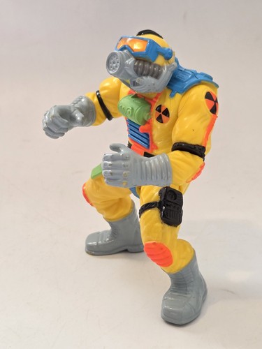 Vintage 90s Toxic Crusaders Radiation Ranger Action Figure w/ Accessories - Picture 6 of 14
