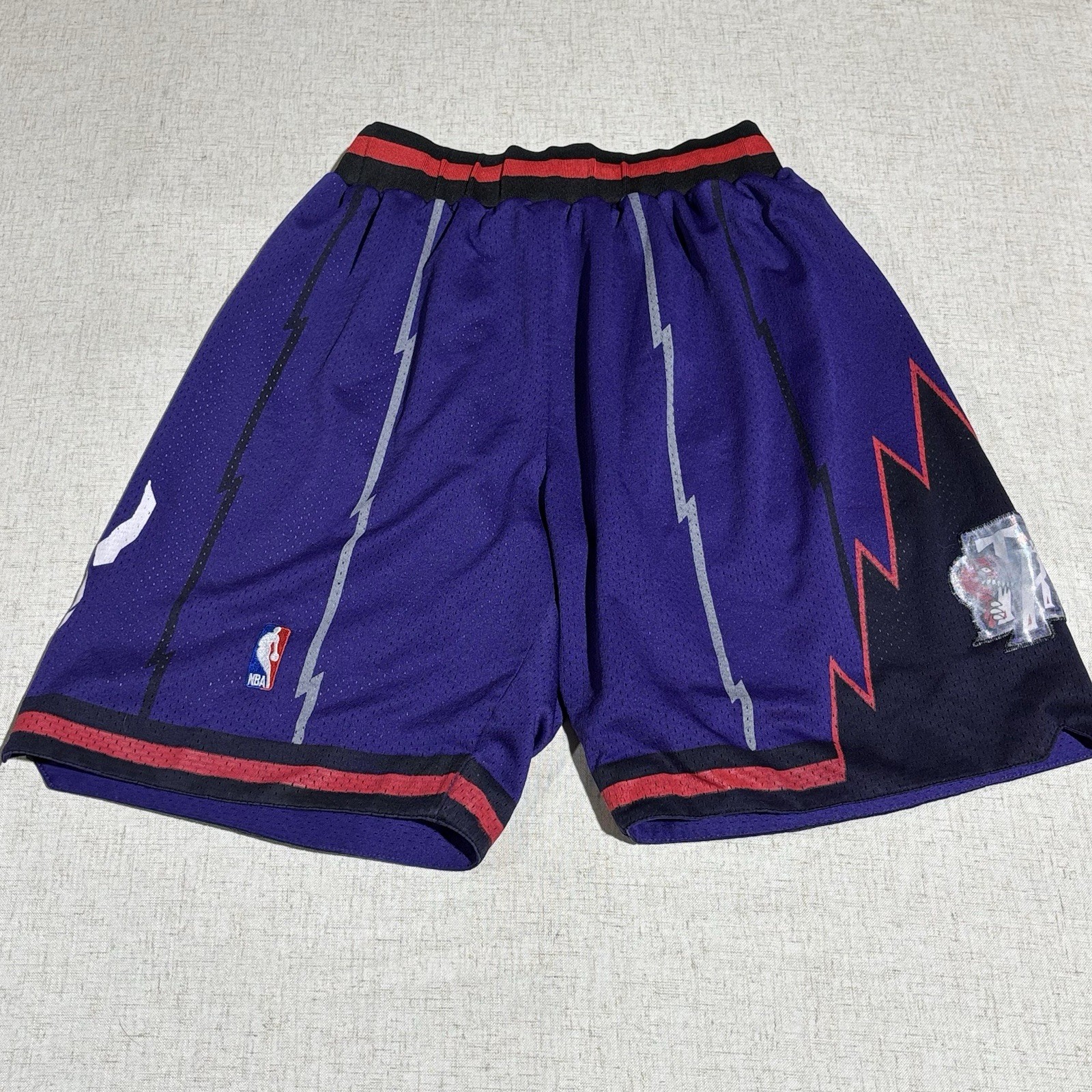 Toronto Raptors Shorts Mens XL Purple Black Red NBA Basketball Nike Retro