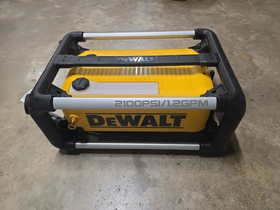 #ad DEWALT DWPW2100 Electric Cold Water Pressure Washer Parts Or Repair Only No Hose $97.48