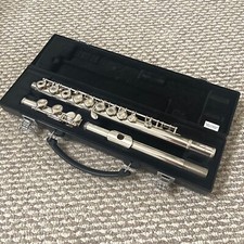 Yamaha YFL-281 Standard In-line G C-Foot Flute