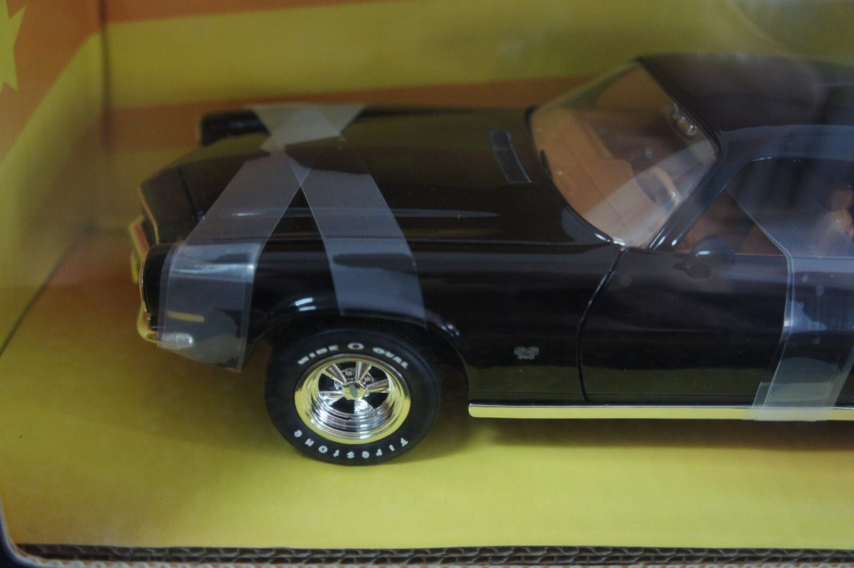 1:18 ERTL American Muscle 1970 Chevy Camaro SS Black #32515 1:18 ERTL American Muscle 1970 Chevy Camaro SS Black #32515