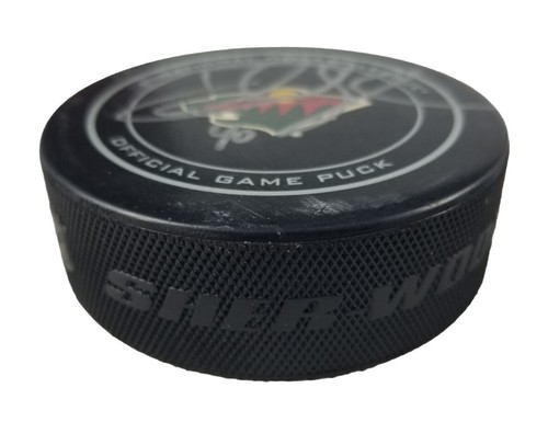Devan Dubnyk Minnesota Wild Signed Official Autographed Hockey Puck - Picture 4 of 5