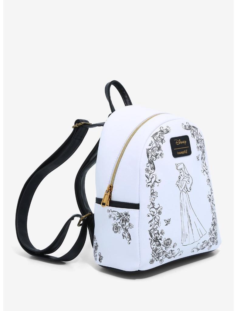 Loungefly プリンセスブック ミニバックパック 新品＆タグ付き Loungefly Disney Princess Floral Companion Sidekick AOP Mini