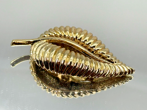 Vintage Brooch Leaf Design Gold Tone Metal Heavy