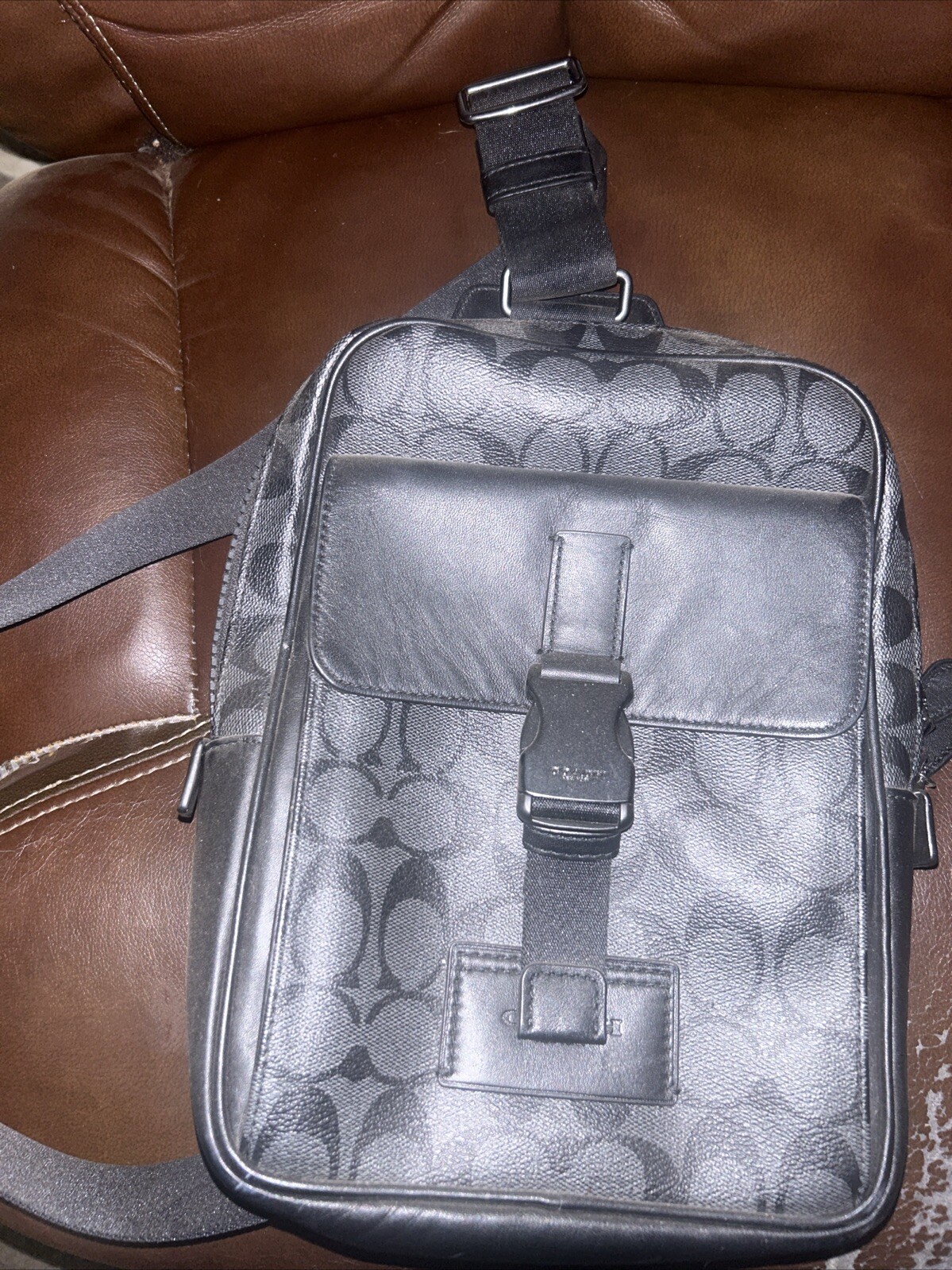 Men's Coach Leather Crossbody Bag Stylish & Compact-image