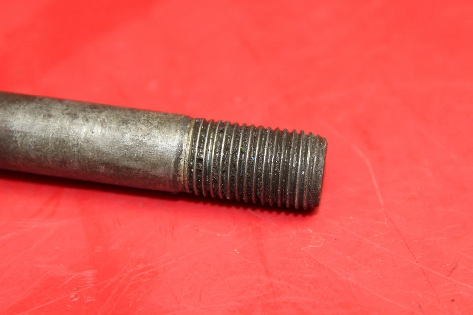 TORNILLO PIVOTE EJE LLANTA RUEDA DELANTERA YAMAHA TTR125 TTR125E TTR125L TTR125LE TTR125M Foto 4 de 4