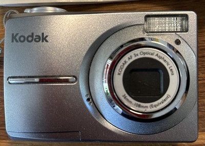 Kodak EasyShare C813 8.2MP Digital Camera - Silver Works Good