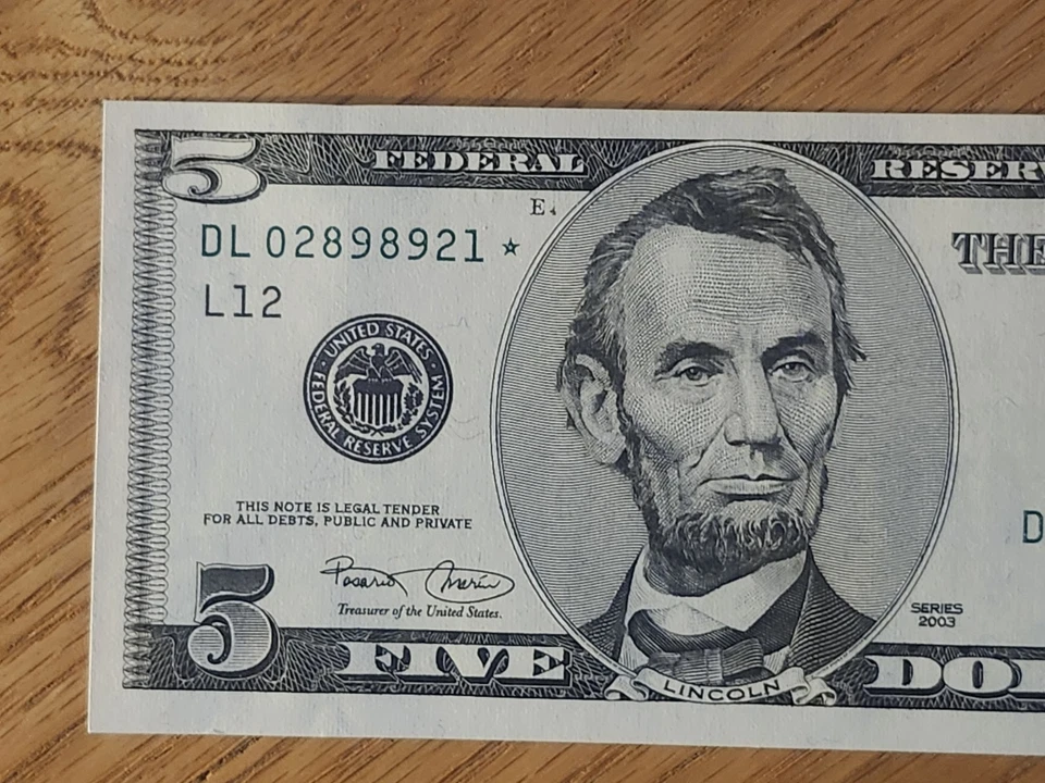 2003 $5 "STAR NOTE" UNC/GEM SAN FRANCISCO D02898921* 2 OF 3 CONS SERIAL NUMBERS - Image 3 of 4