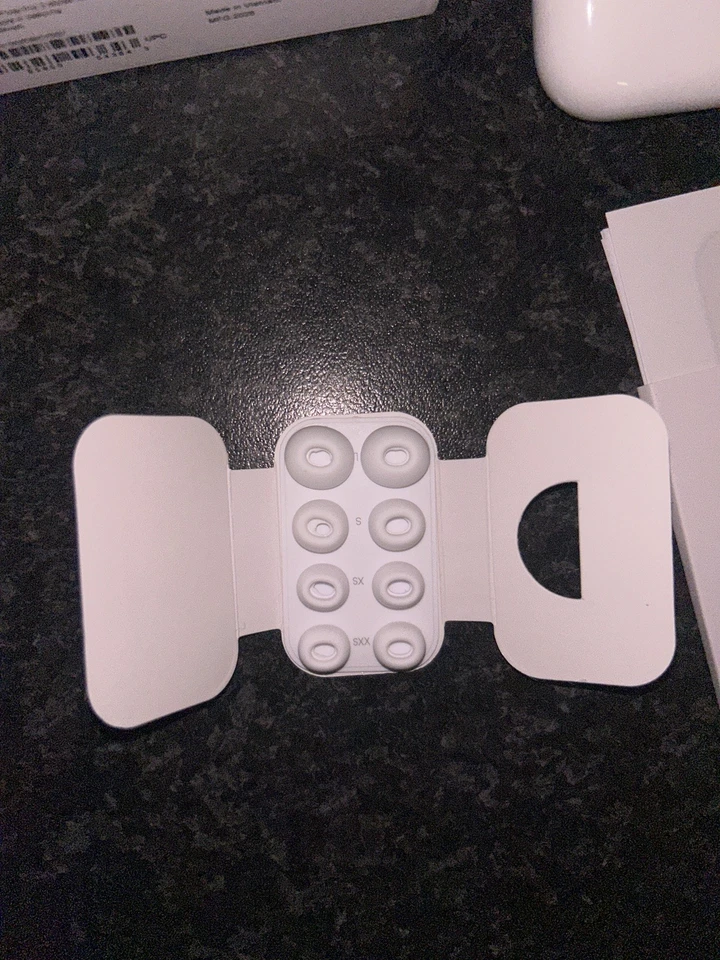 Apple AirPods Pro 3, foto 2 di 5