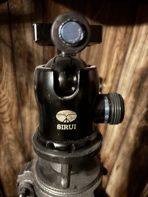 Gitzo Mountain PROFESSIONAL HEAVY DUTY 3 SECTION TRIPOD W/ Sirui head
