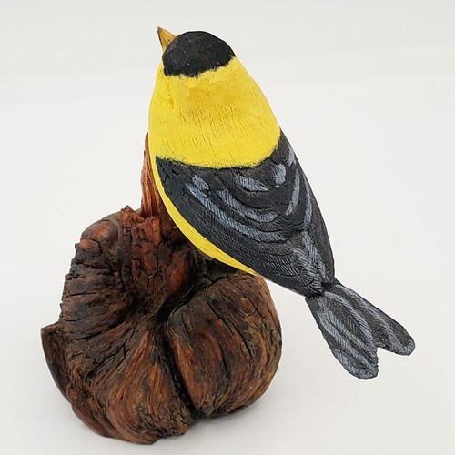 Hand Carved Wood Finch Bird Stump Folk Art - Picture 8 of 10