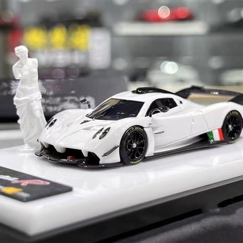 DMY64 Series Collector's Edition 1:64 White Resin Car Pagani